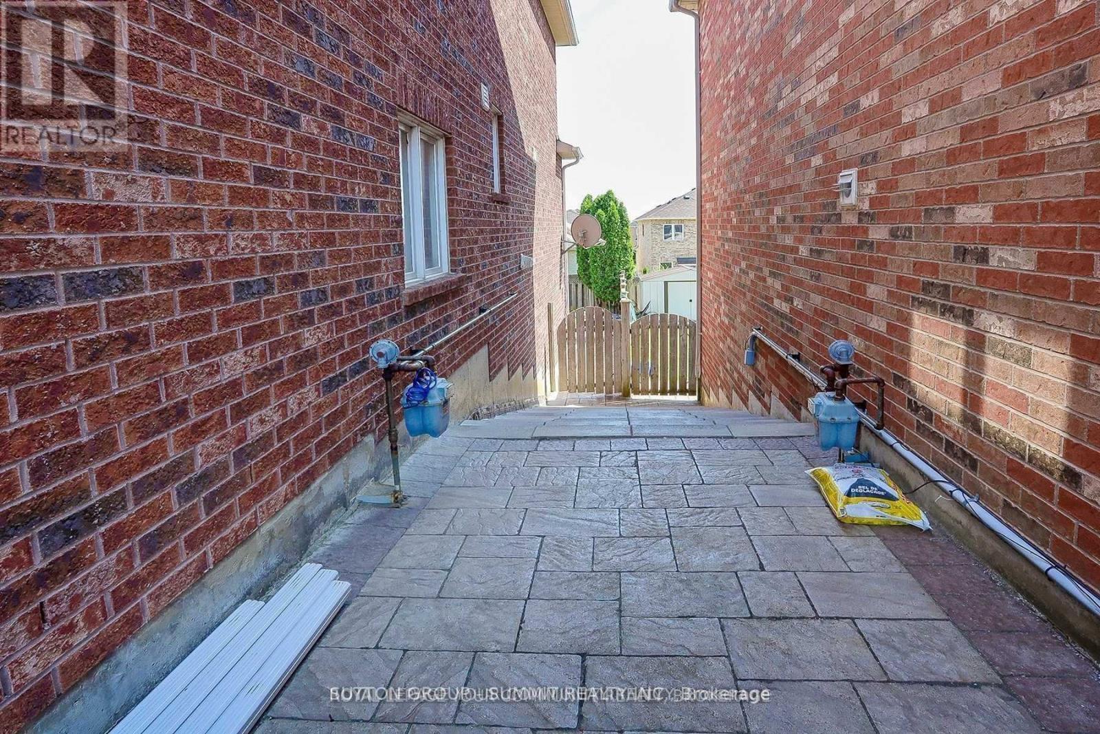 60 Batt Crescent, Ajax, Ontario  L1T 4L8 - Photo 23 - E12990984