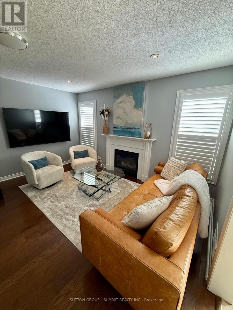 60 Batt Crescent, Ajax, Ontario  L1T 4L8 - Photo 4 - E12990984