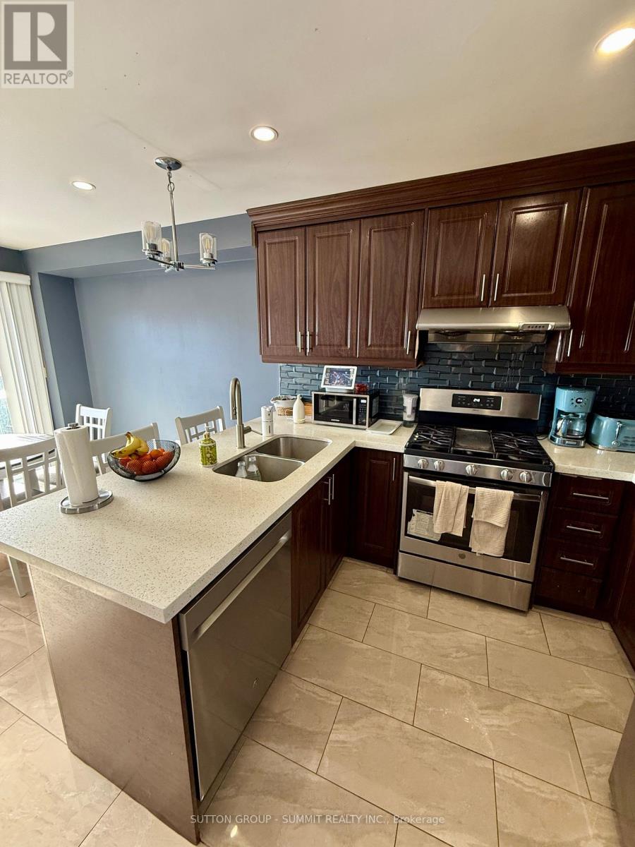 60 Batt Crescent, Ajax, Ontario  L1T 4L8 - Photo 7 - E12990984