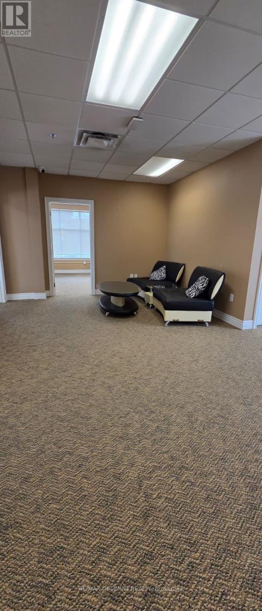 G - T4 Room 2 - 400 Dundas Street, Whitby, Ontario  L1N 0K1 - Photo 8 - E12991074
