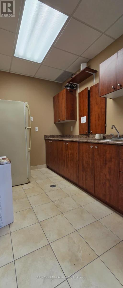 G - T4 Room 2 - 400 Dundas Street, Whitby, Ontario  L1N 0K1 - Photo 9 - E12991074