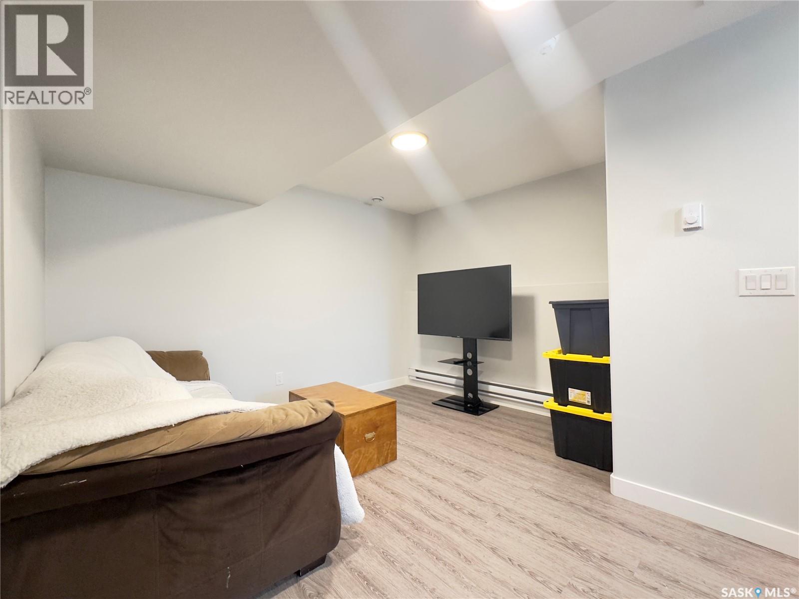 302 Pepper Place, Saskatoon, Saskatchewan  S7V 1S7 - Photo 24 - SK032699