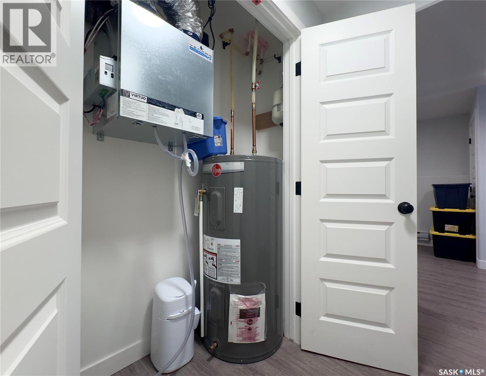 302 Pepper Place, Saskatoon, Saskatchewan  S7V 1S7 - Photo 26 - SK032699