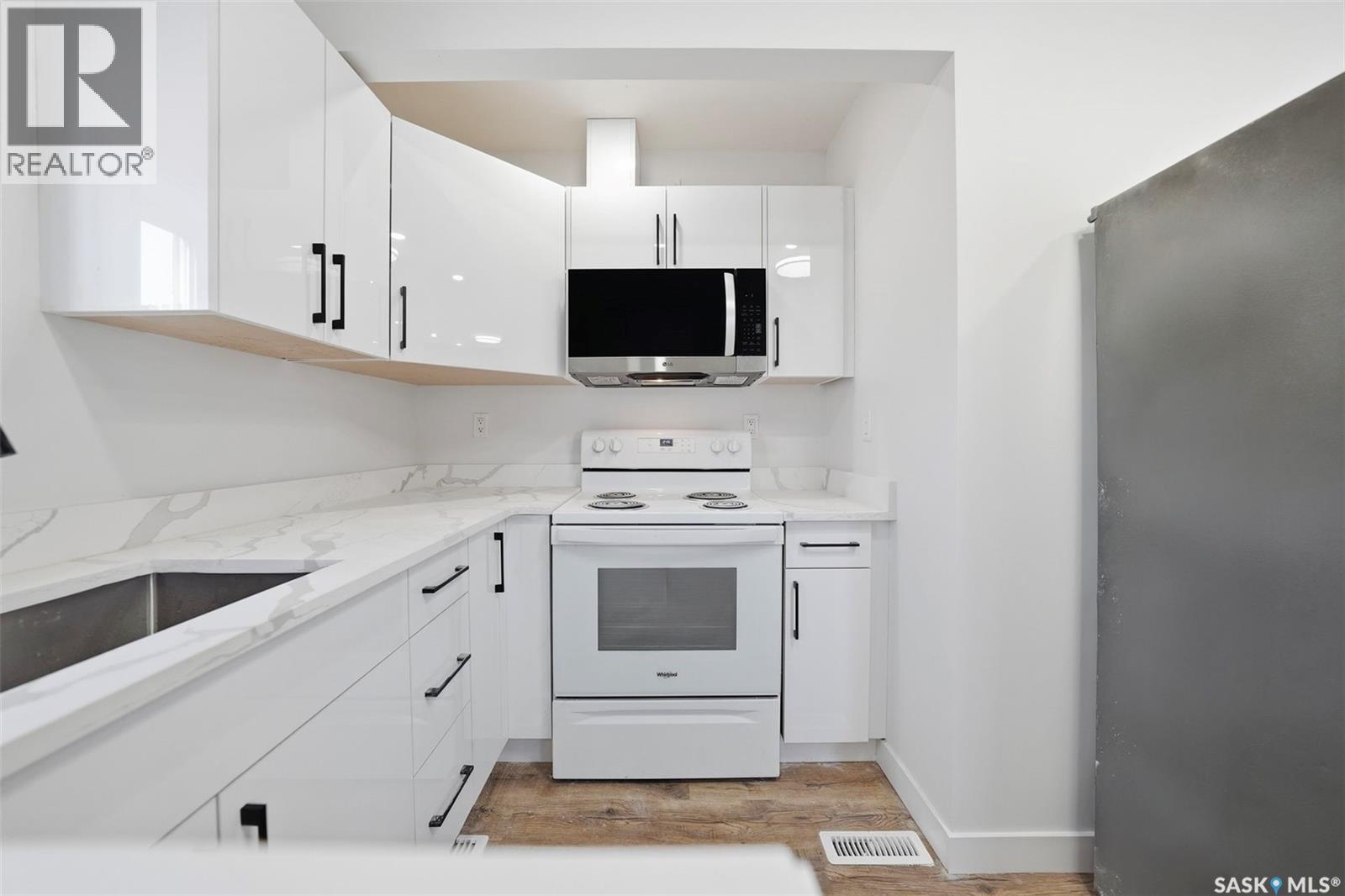 1001 23rd Street W, Saskatoon, Saskatchewan  S7L 0A6 - Photo 11 - SK032608