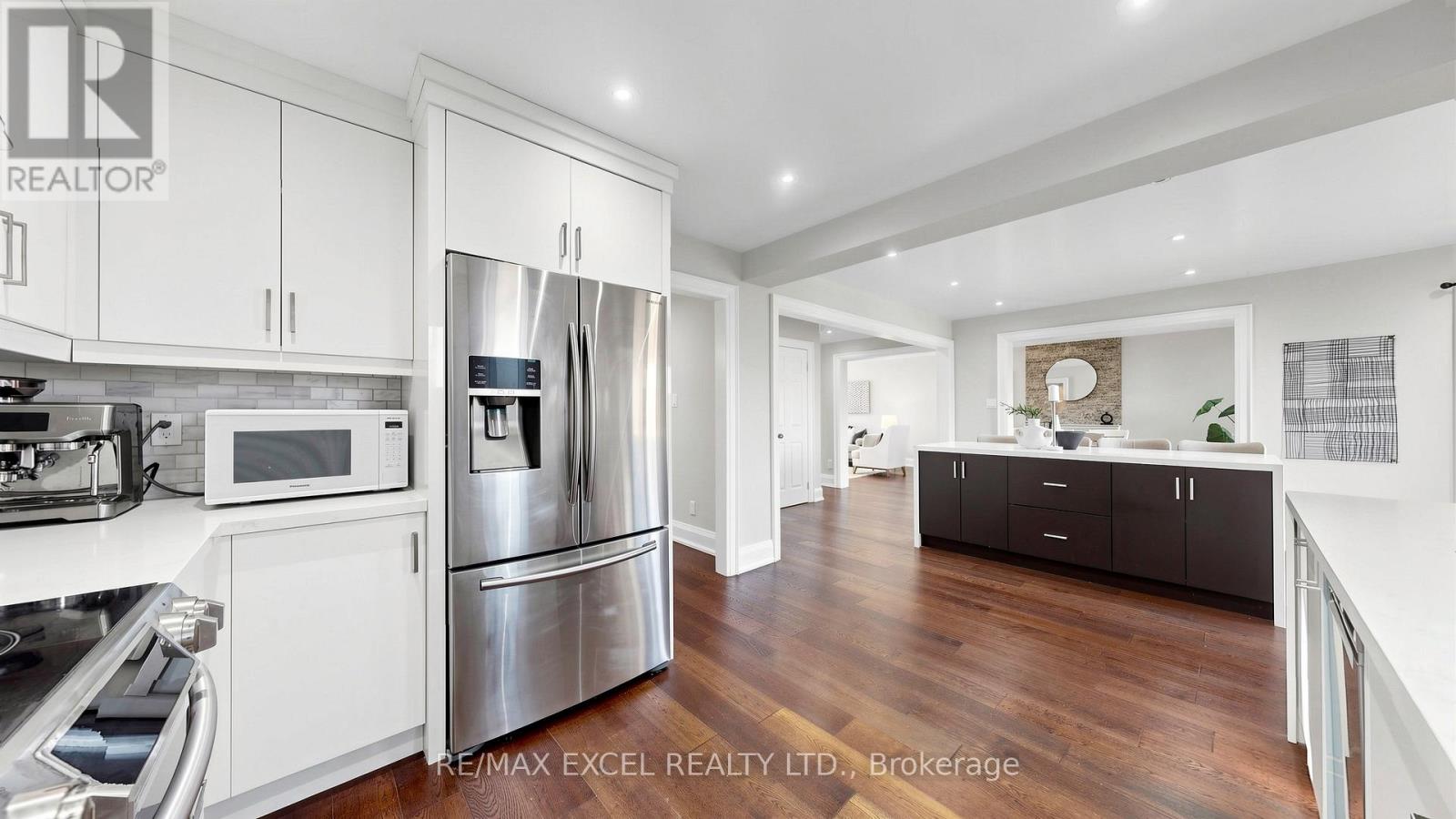 43 Piccadilly Road, Richmond Hill, Ontario  L4B 1S9 - Photo 13 - N12990726