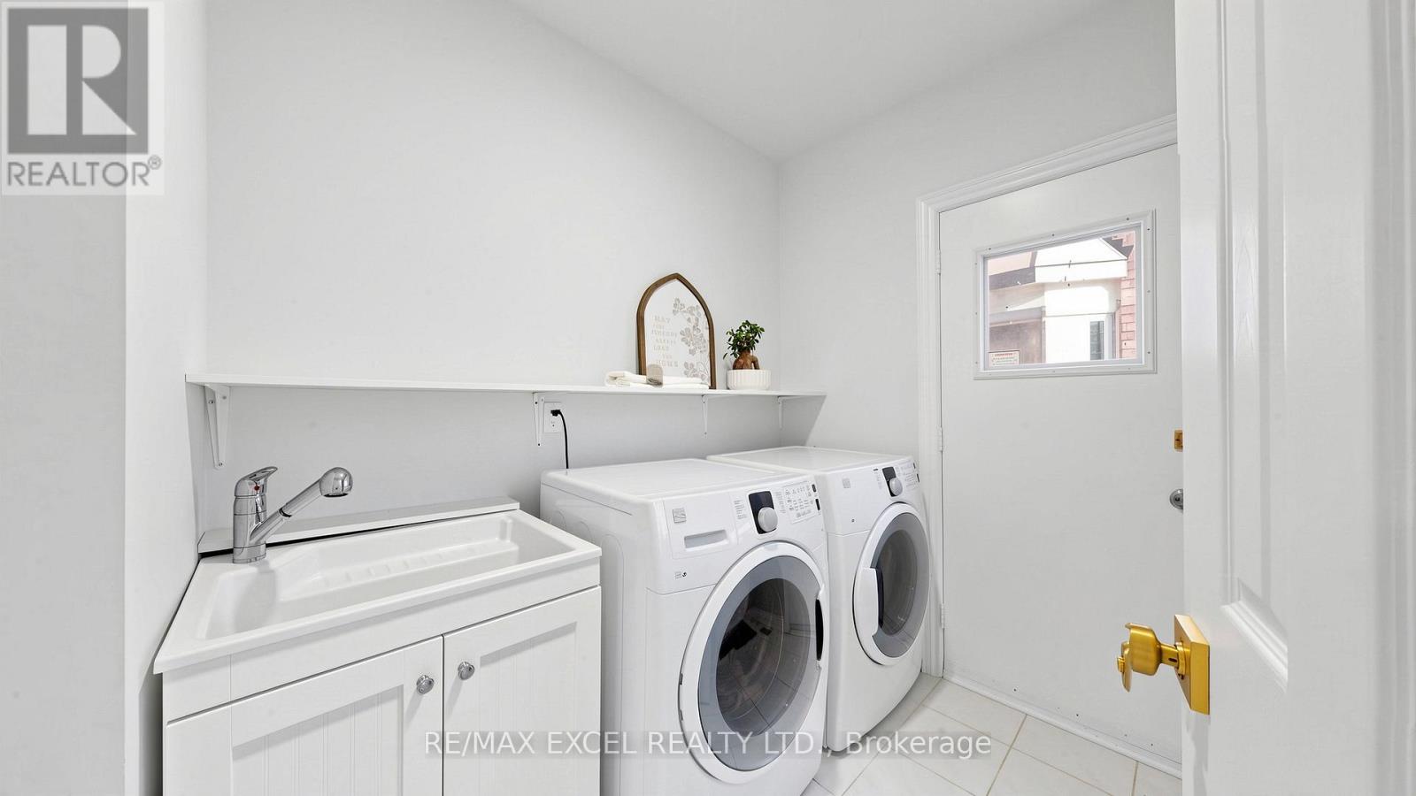 43 Piccadilly Road, Richmond Hill, Ontario  L4B 1S9 - Photo 17 - N12990726