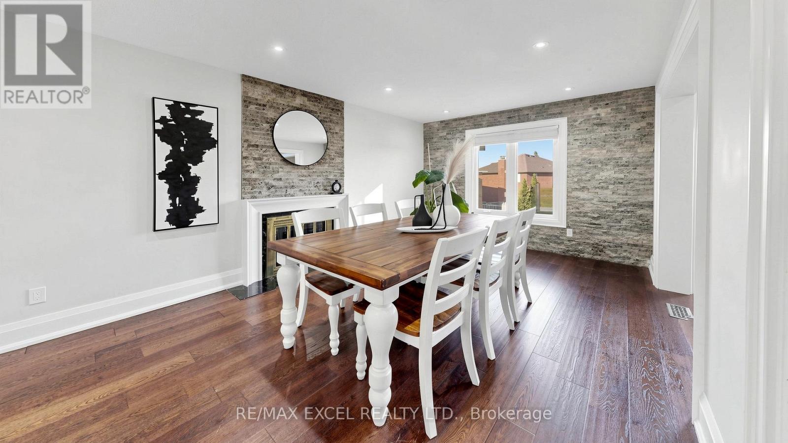 43 Piccadilly Road, Richmond Hill, Ontario  L4B 1S9 - Photo 5 - N12990726