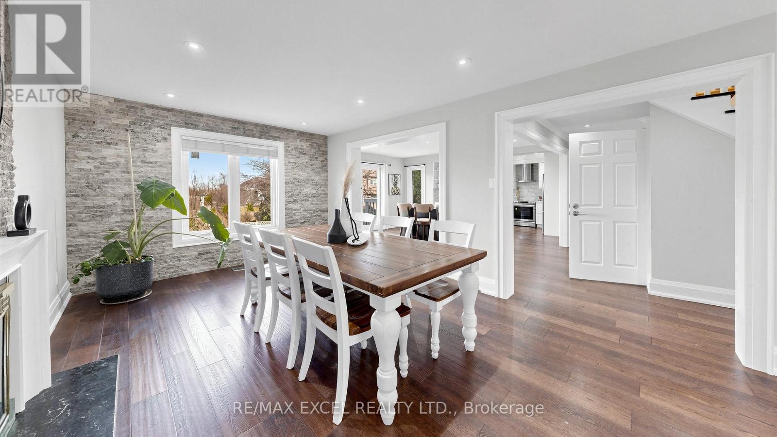 43 Piccadilly Road, Richmond Hill, Ontario  L4B 1S9 - Photo 6 - N12990726