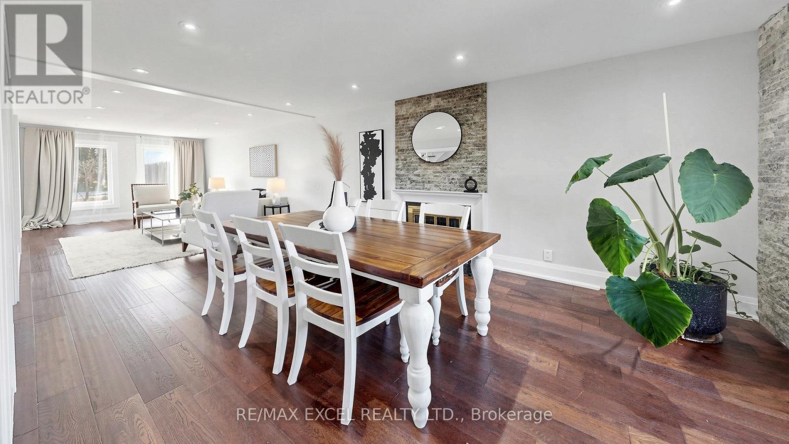 43 Piccadilly Road, Richmond Hill, Ontario  L4B 1S9 - Photo 7 - N12990726