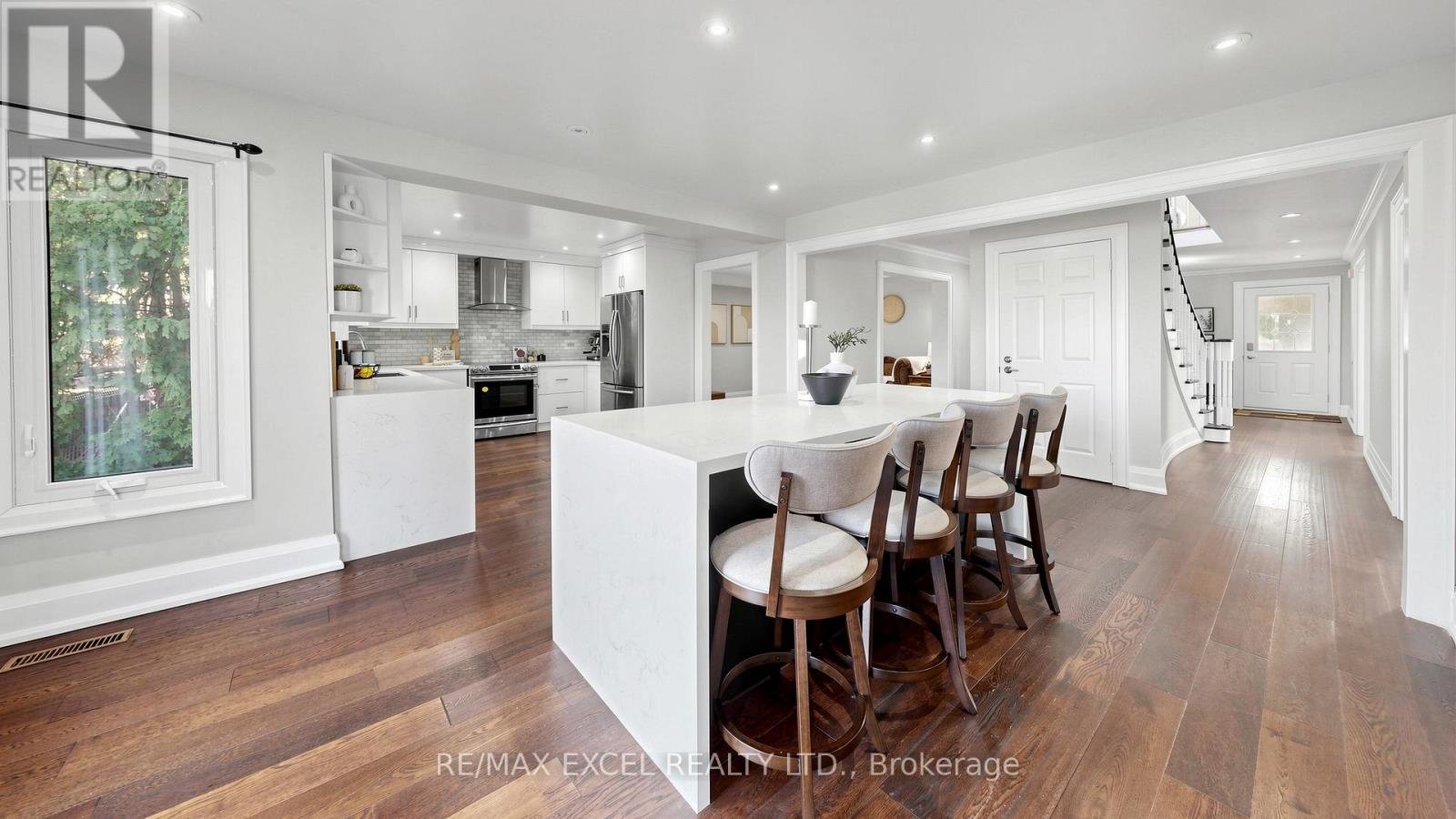 43 Piccadilly Road, Richmond Hill, Ontario  L4B 1S9 - Photo 9 - N12990726