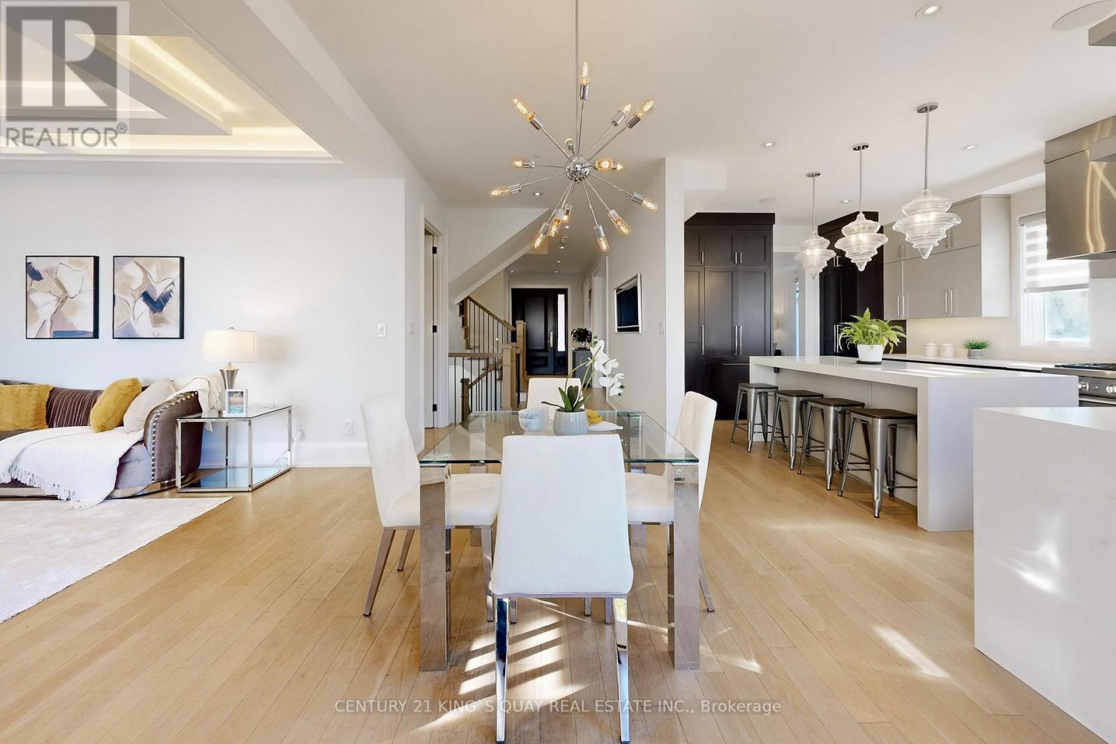 8 Parkway Avenue, Markham, Ontario  L3P 2E8 - Photo 11 - N12990728