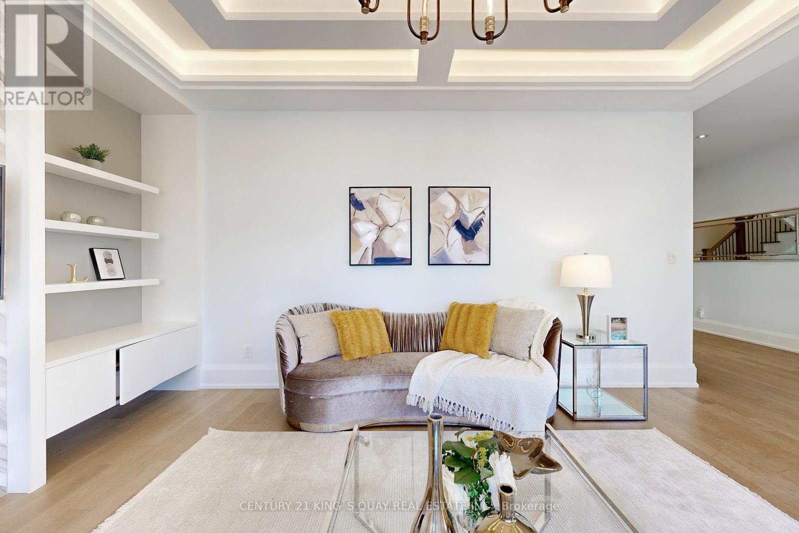 8 Parkway Avenue, Markham, Ontario  L3P 2E8 - Photo 7 - N12990728