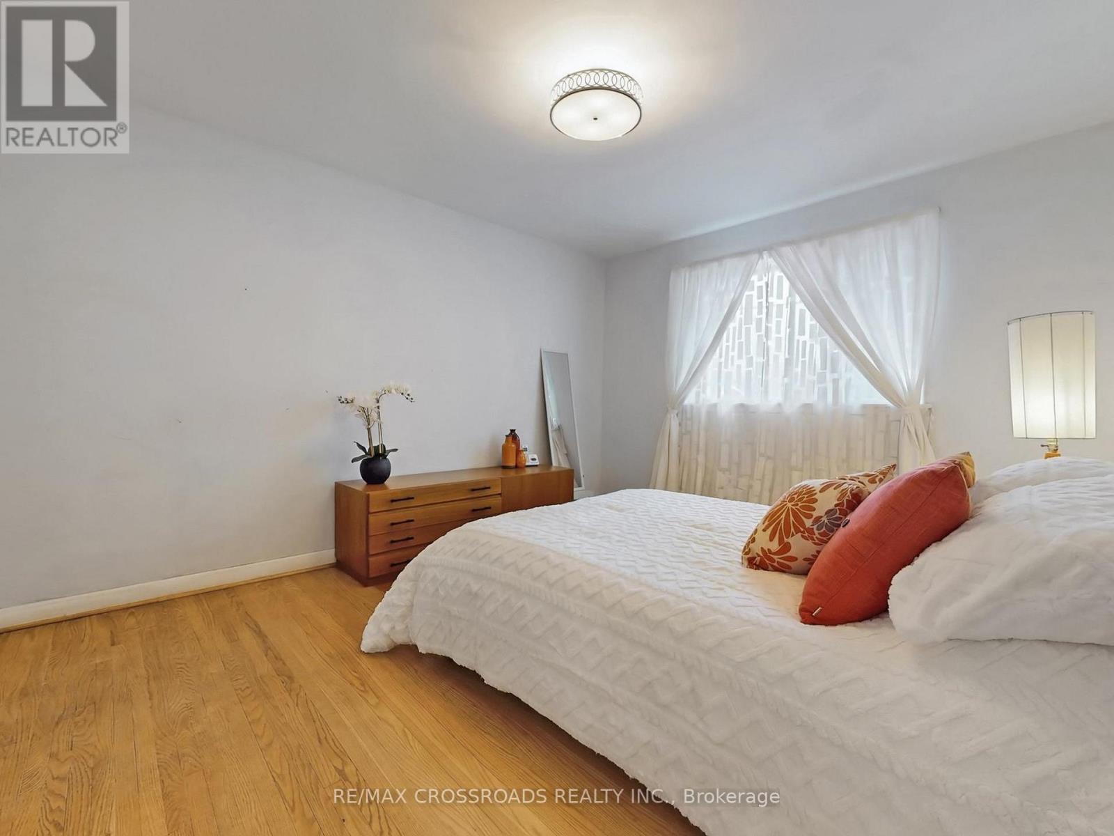 366 Palmer Avenue, Richmond Hill, Ontario  L4C 1P6 - Photo 18 - N12990732