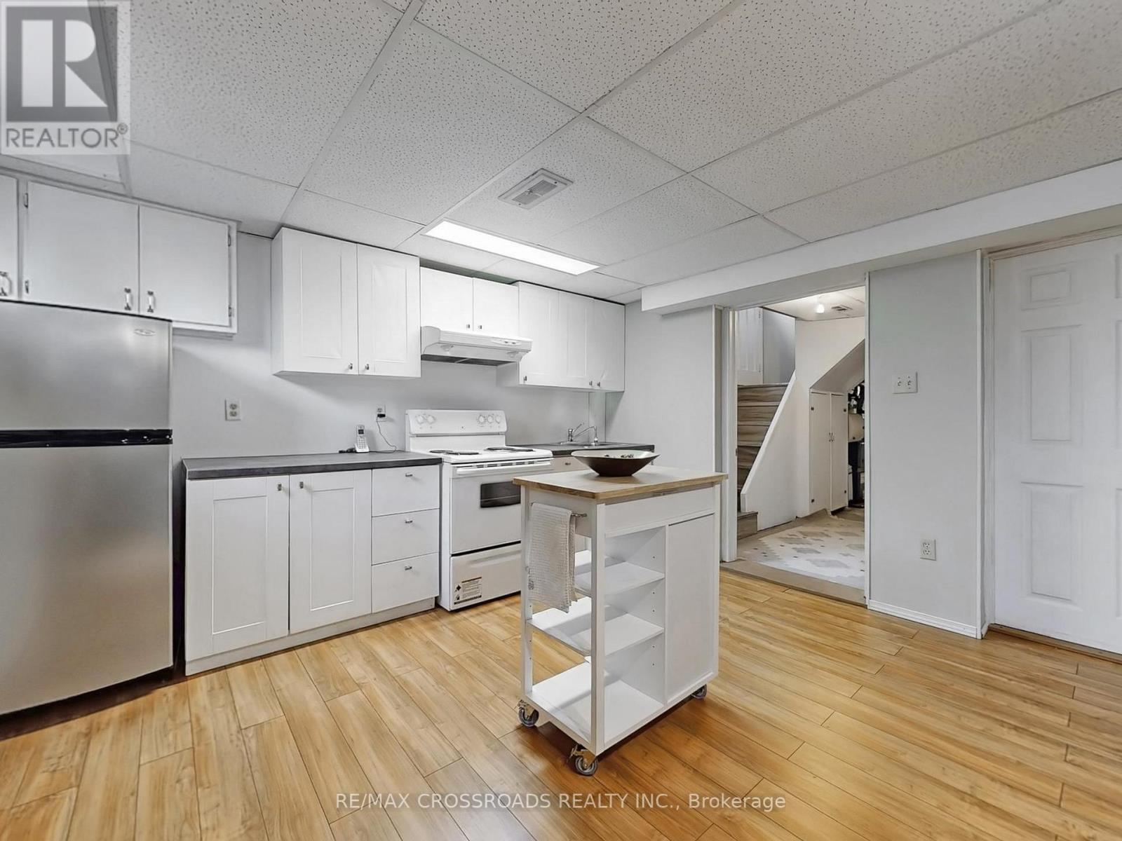 366 Palmer Avenue, Richmond Hill, Ontario  L4C 1P6 - Photo 34 - N12990732