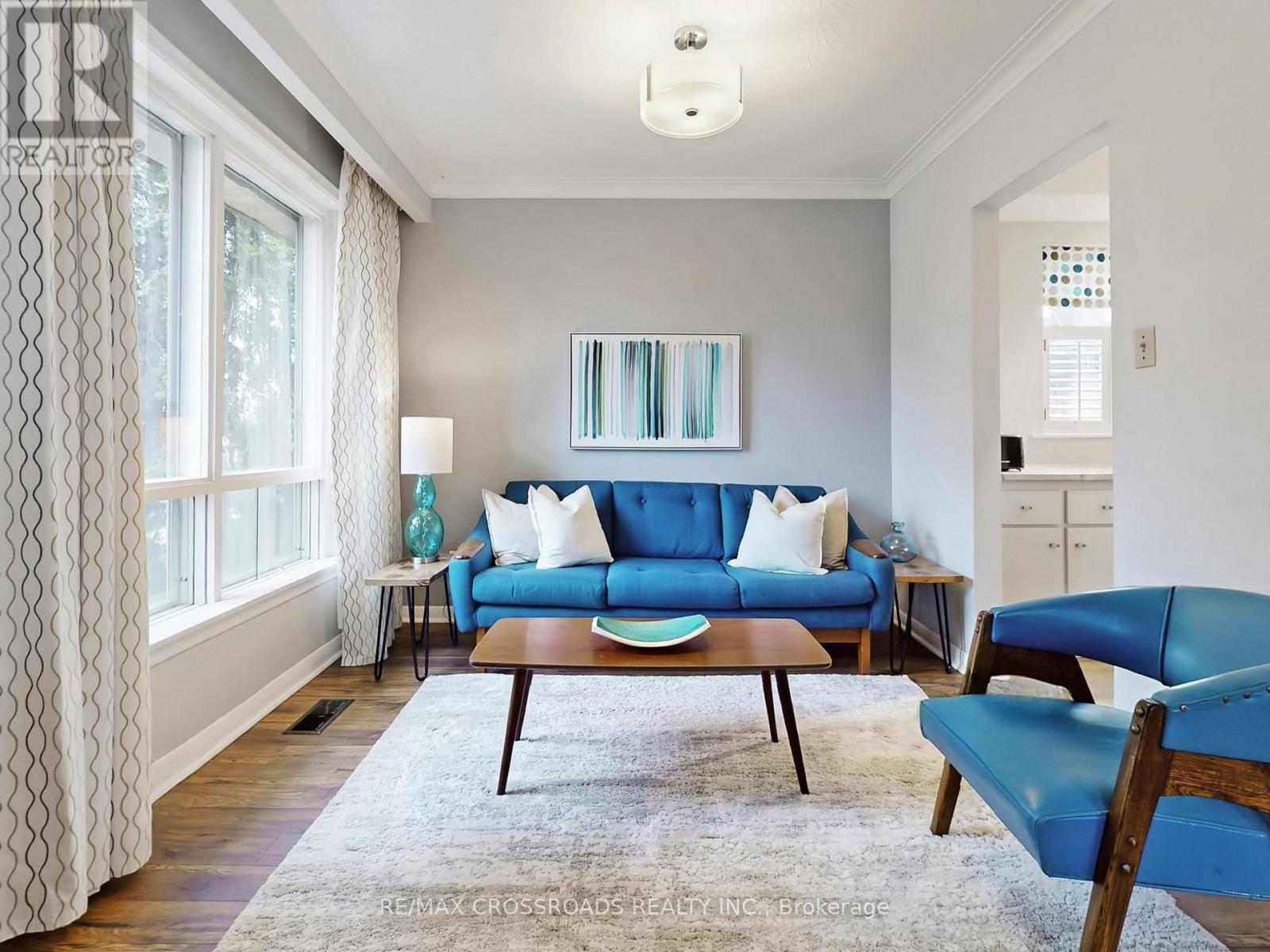 366 Palmer Avenue, Richmond Hill, Ontario  L4C 1P6 - Photo 4 - N12990732