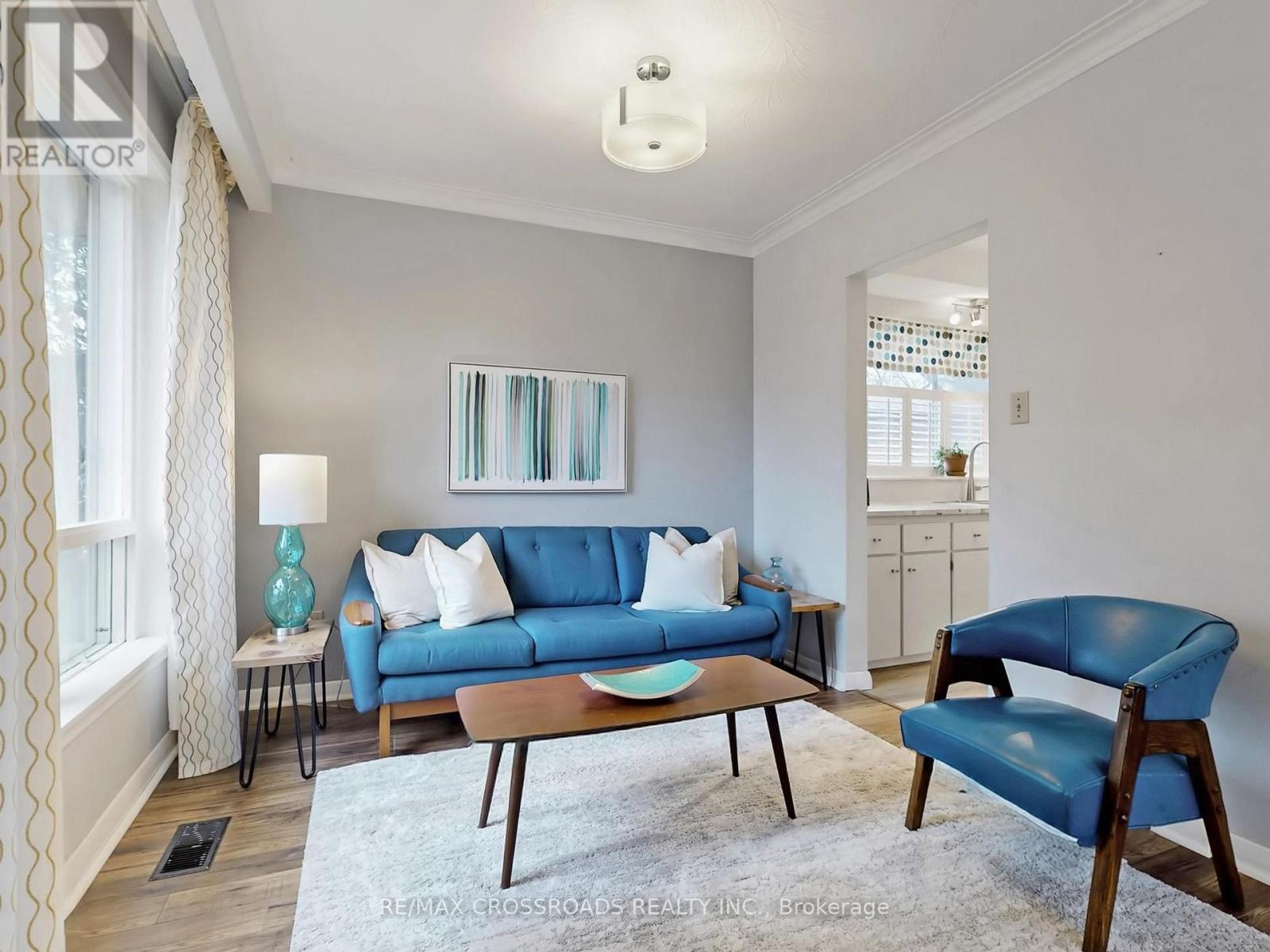 366 Palmer Avenue, Richmond Hill, Ontario  L4C 1P6 - Photo 6 - N12990732