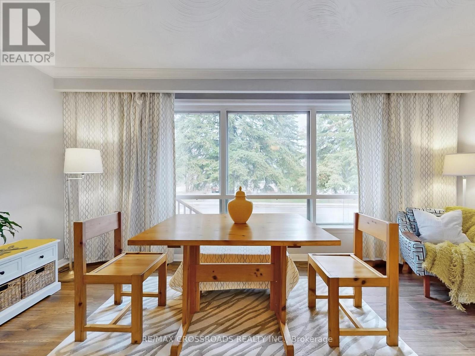 366 Palmer Avenue, Richmond Hill, Ontario  L4C 1P6 - Photo 9 - N12990732