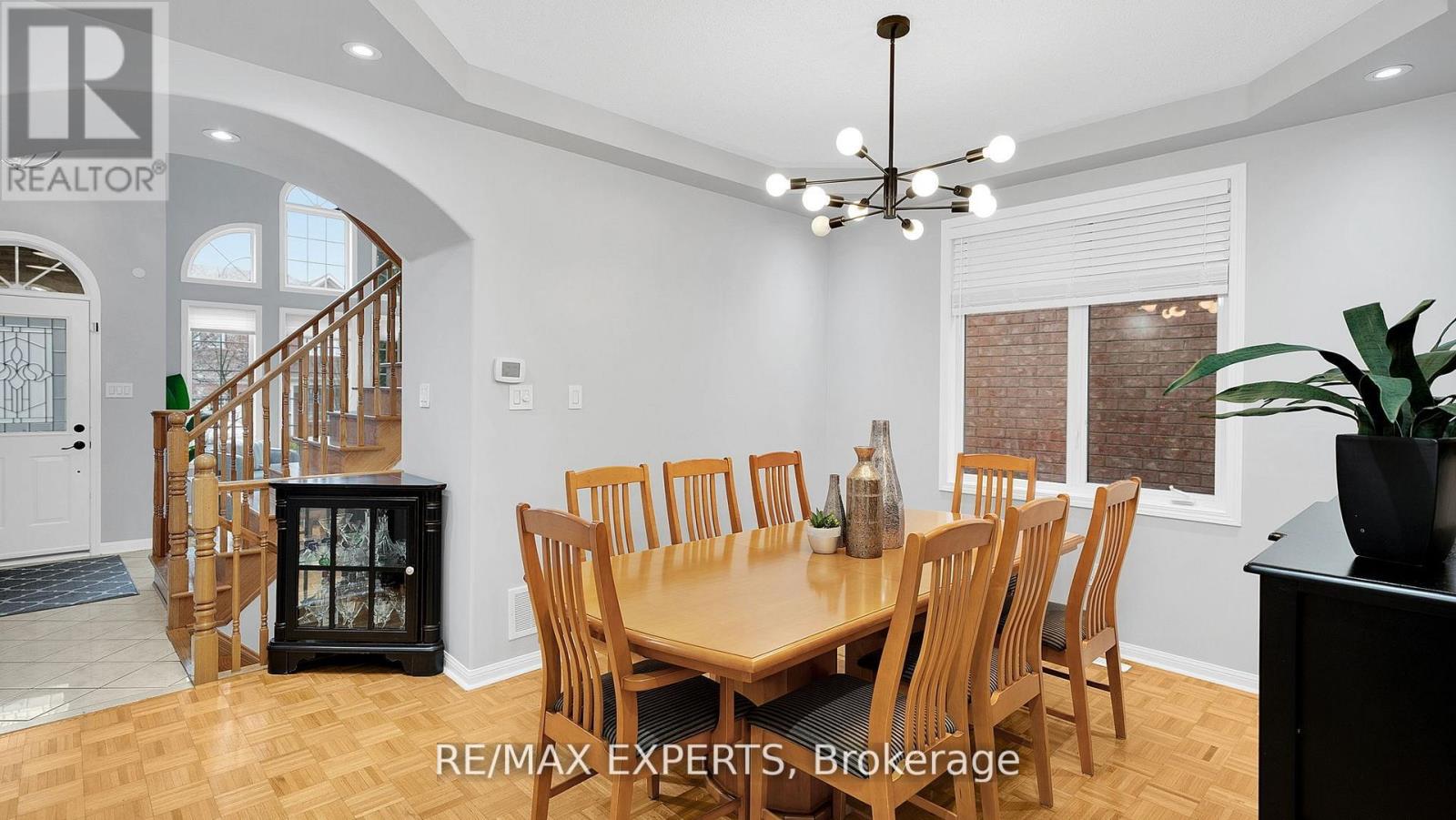 11 Crew Crescent, Vaughan, Ontario  L6A 3E9 - Photo 13 - N12990778