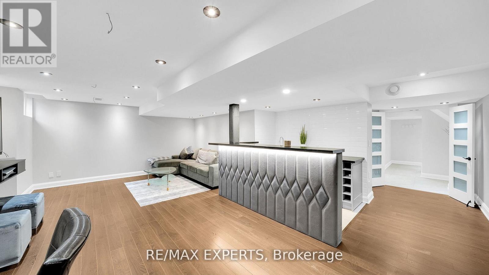 11 Crew Crescent, Vaughan, Ontario  L6A 3E9 - Photo 32 - N12990778