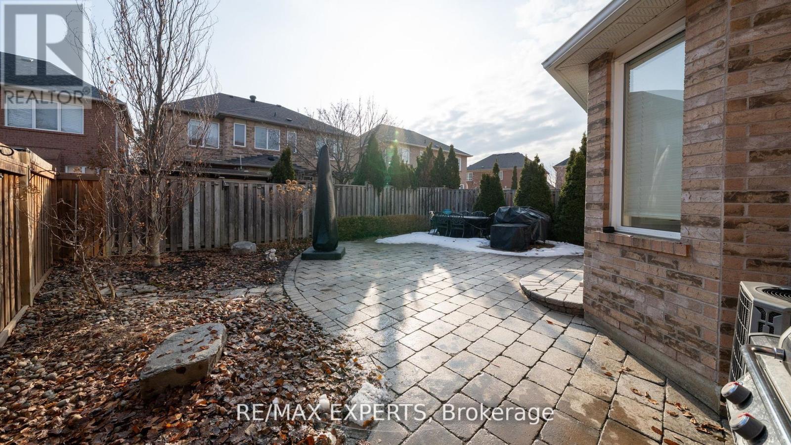 11 Crew Crescent, Vaughan, Ontario  L6A 3E9 - Photo 40 - N12990778
