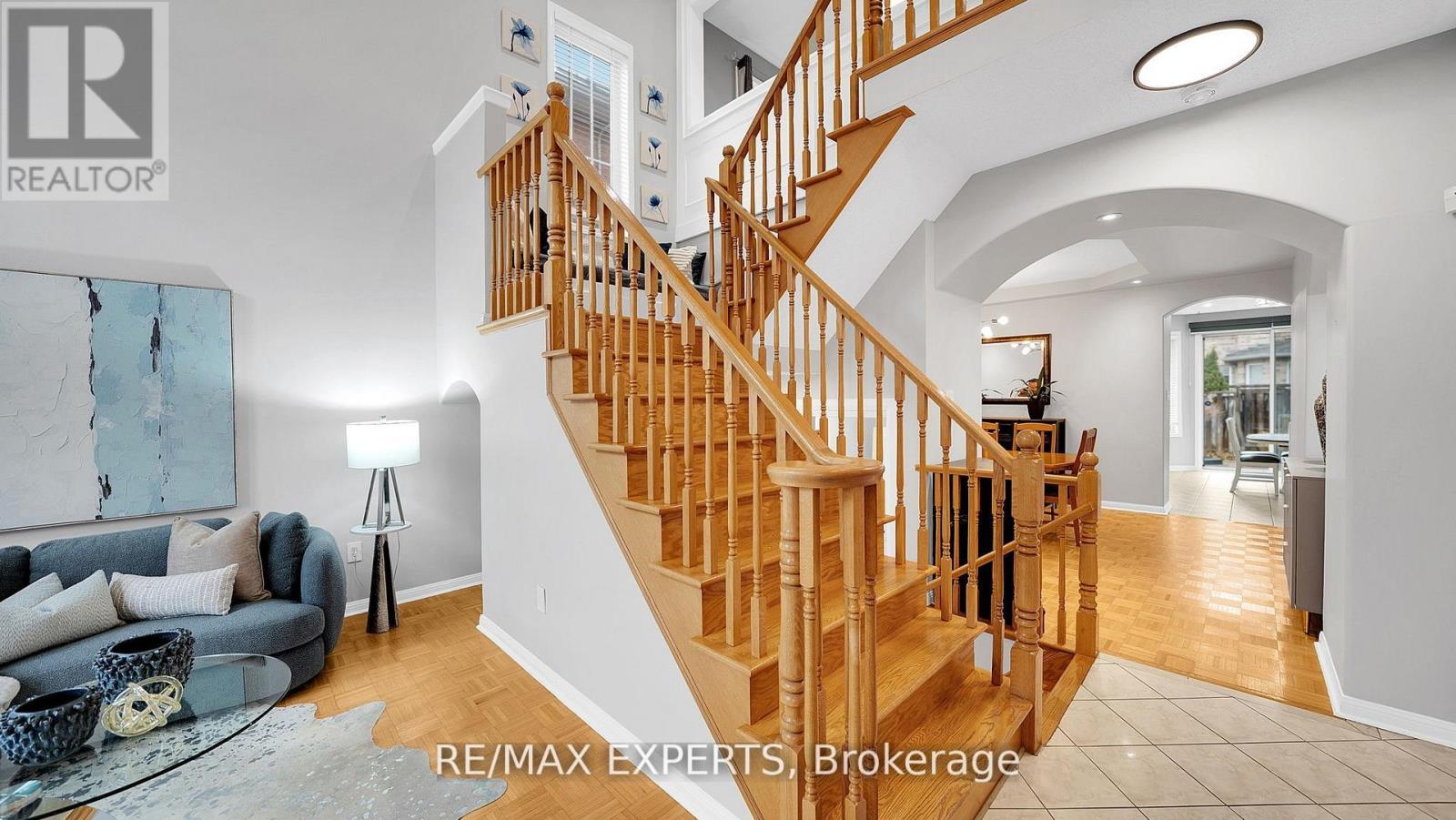 11 Crew Crescent, Vaughan, Ontario  L6A 3E9 - Photo 5 - N12990778