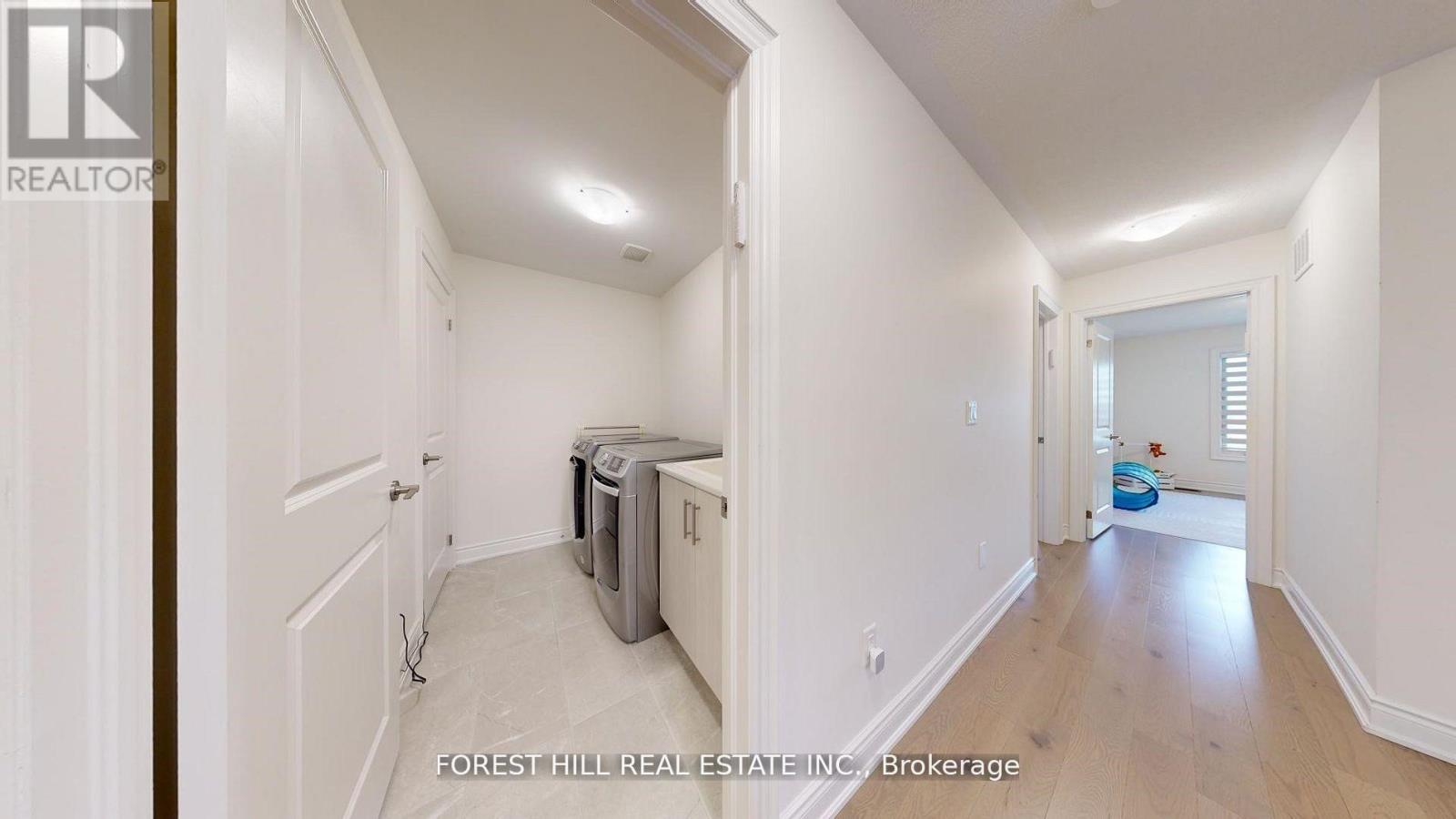 54 Montrose Boulevard, Bradford West Gwillimbury, Ontario  L3Z 4P3 - Photo 24 - N12990794