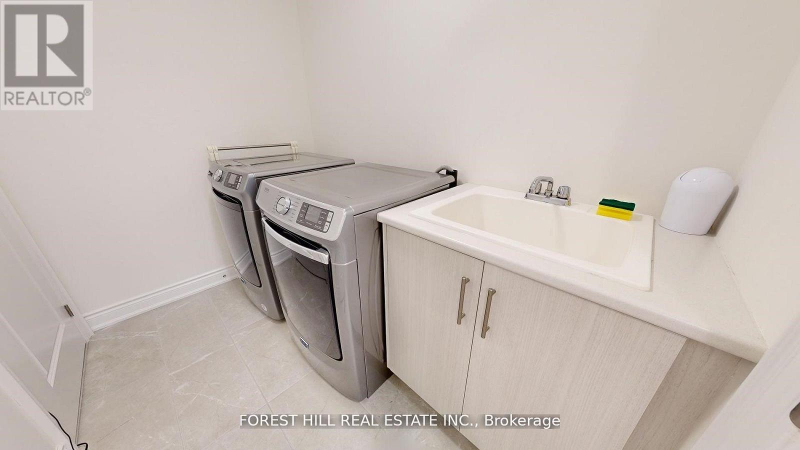 54 Montrose Boulevard, Bradford West Gwillimbury, Ontario  L3Z 4P3 - Photo 25 - N12990794