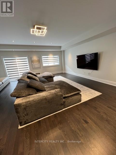 128 Stokes Drive, King, Ontario  L0G 1N0 - Photo 10 - N12990944