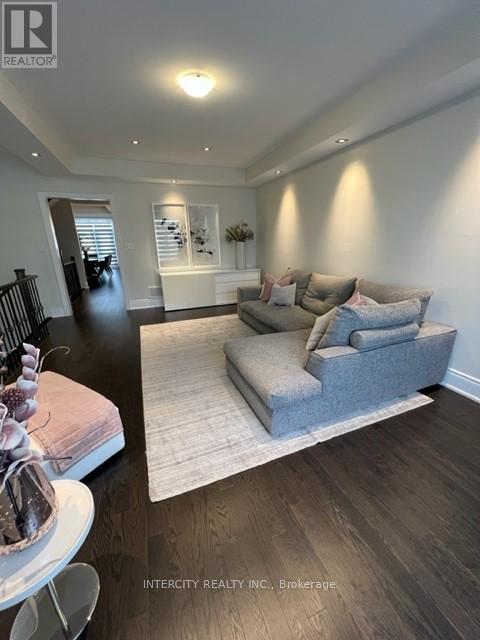 128 Stokes Drive, King, Ontario  L0G 1N0 - Photo 8 - N12990944