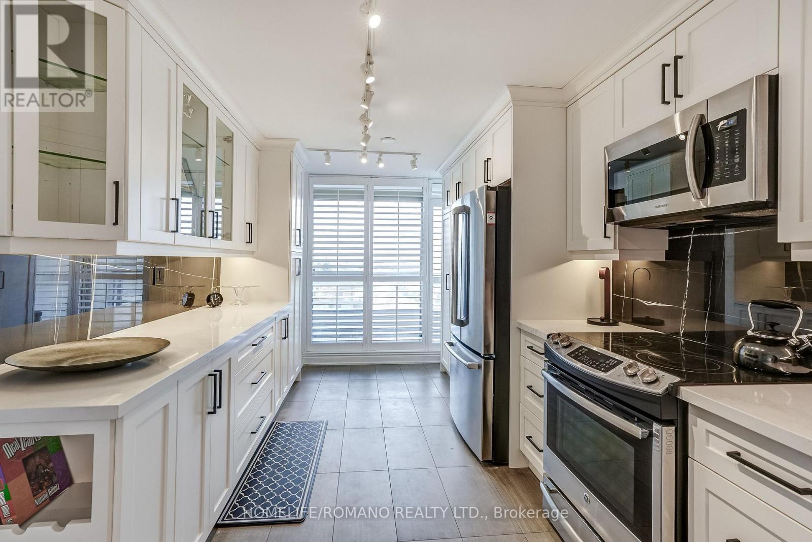 508 - 1 Clark Avenue W, Vaughan, Ontario  L4J 7Y6 - Photo 10 - N12991000