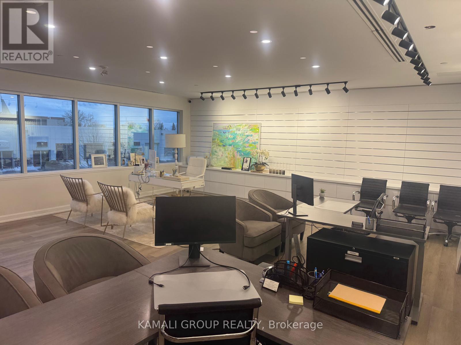 Full Wing Suite - 1135 Stellar Drive, Newmarket, Ontario  L3Y 7B8 - Photo 27 - N12991070