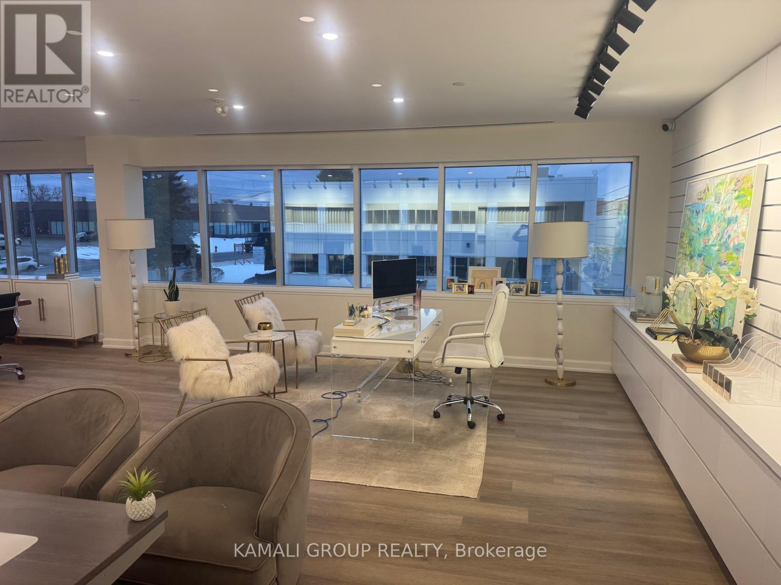 Full Wing Suite - 1135 Stellar Drive, Newmarket, Ontario  L3Y 7B8 - Photo 35 - N12991070