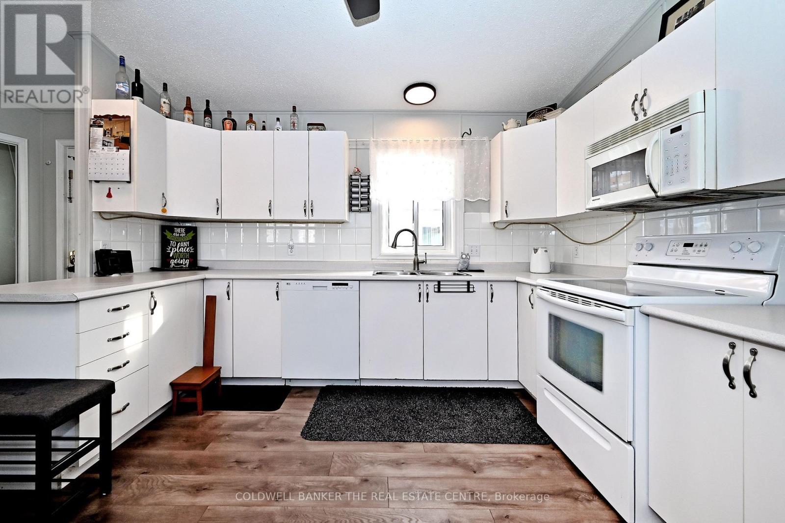 22 Sunrise Circle, Bradford West Gwillimbury, Ontario  L3Z 3W9 - Photo 14 - N12991078