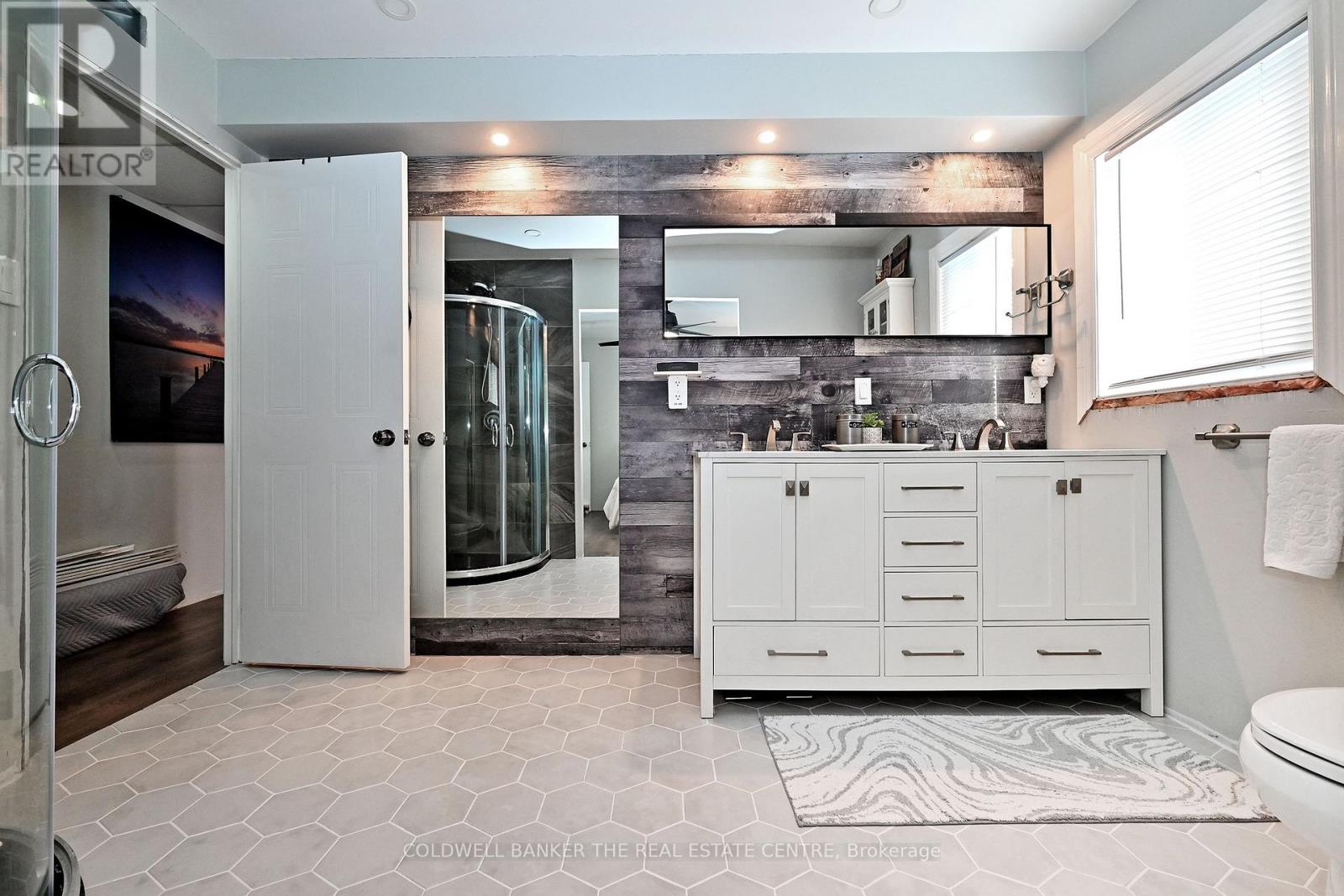 22 Sunrise Circle, Bradford West Gwillimbury, Ontario  L3Z 3W9 - Photo 20 - N12991078