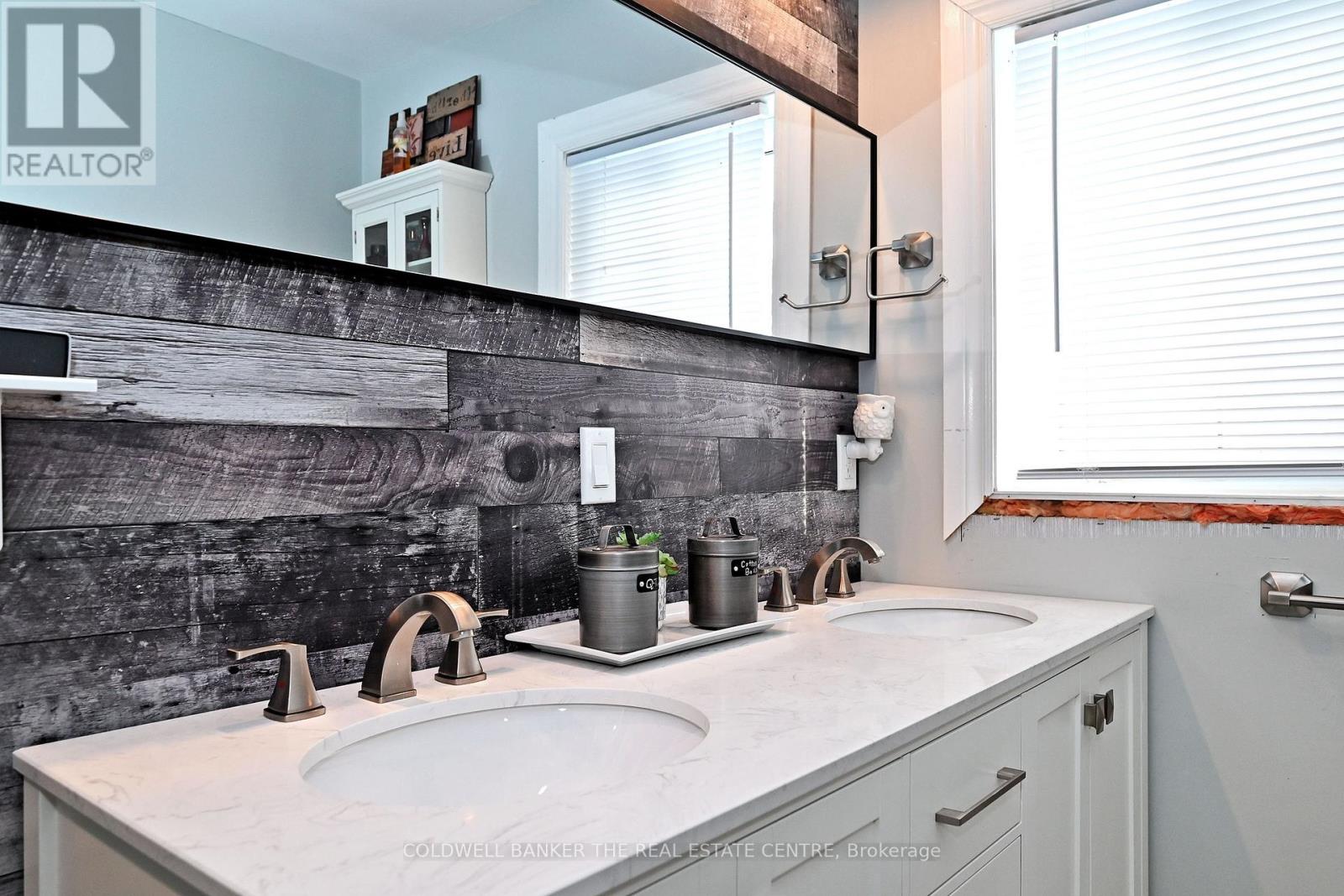 22 Sunrise Circle, Bradford West Gwillimbury, Ontario  L3Z 3W9 - Photo 23 - N12991078