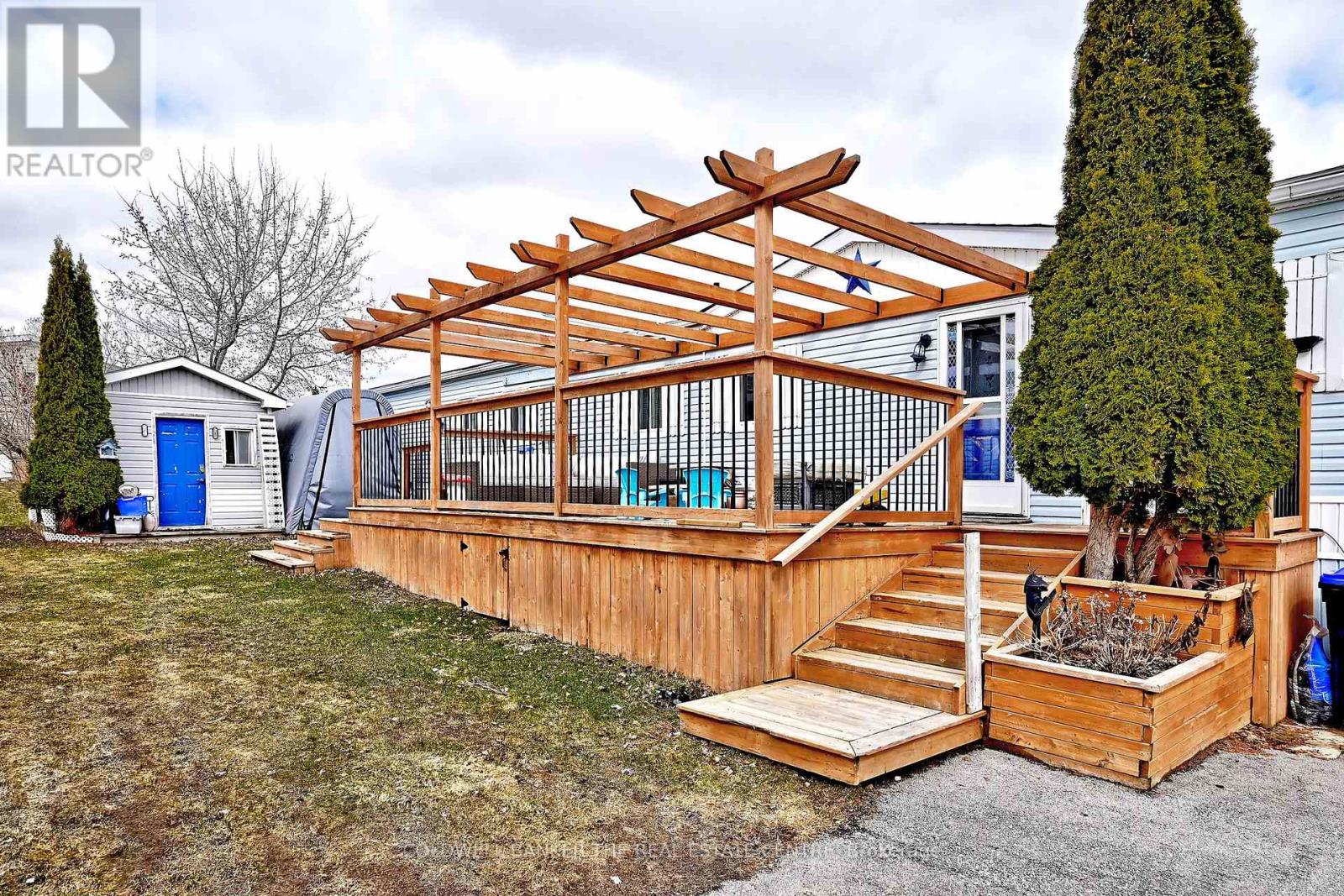 22 Sunrise Circle, Bradford West Gwillimbury, Ontario  L3Z 3W9 - Photo 3 - N12991078