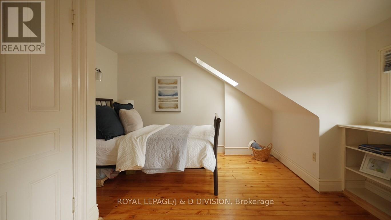 18 Tranby Avenue, Toronto, Ontario  M5R 1N5 - Photo 21 - C12990882