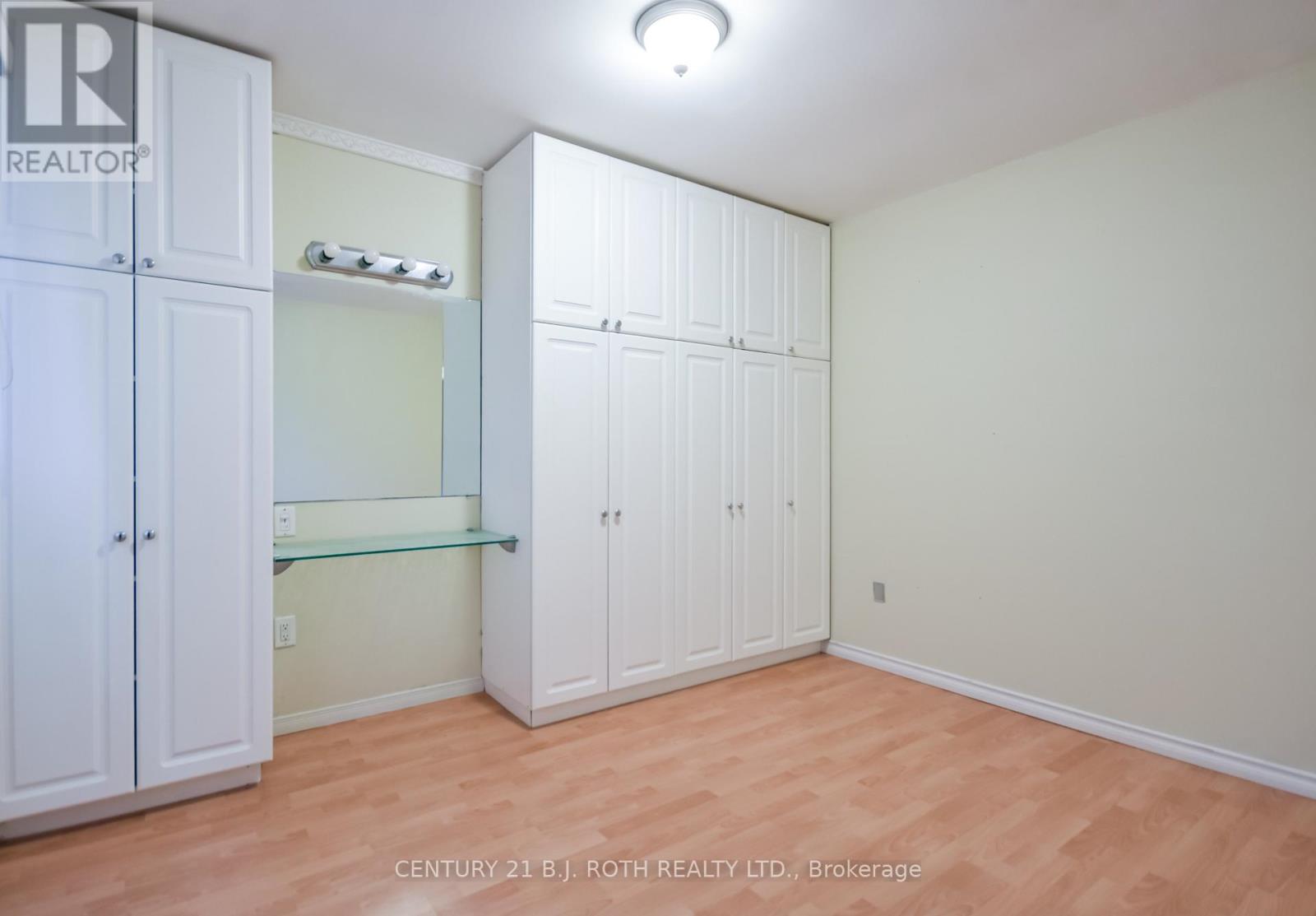 Upper - 51 Mcdougall Drive, Barrie, Ontario  L4N 7H7 - Photo 19 - S12990744