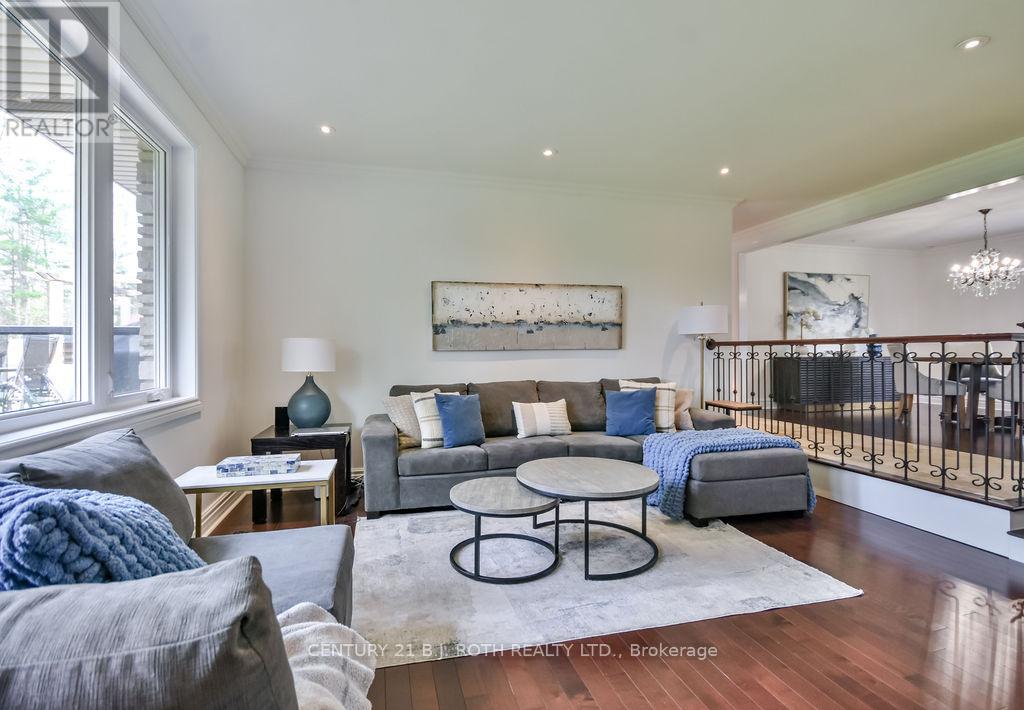 12 Noraline Avenue, Springwater, Ontario  L0L 1X1 - Photo 5 - S12990790