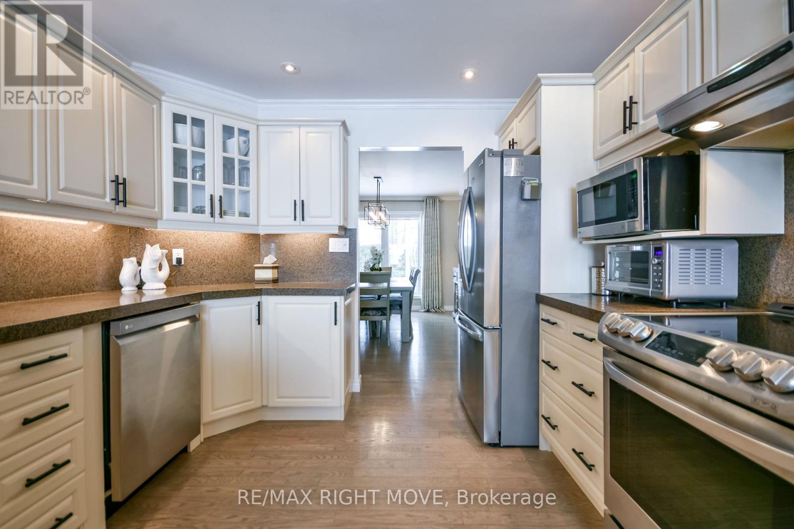 661 Glen Crescent, Orillia, Ontario  L3V 6R2 - Photo 14 - S12990804