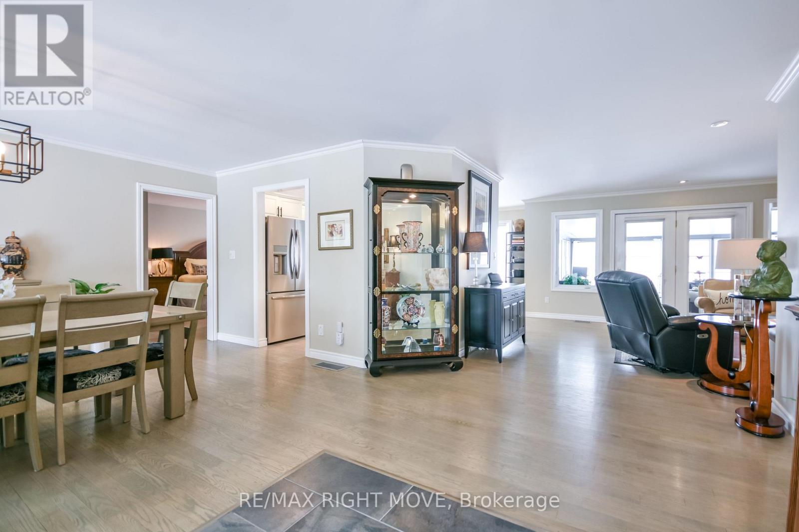 661 Glen Crescent, Orillia, Ontario  L3V 6R2 - Photo 8 - S12990804