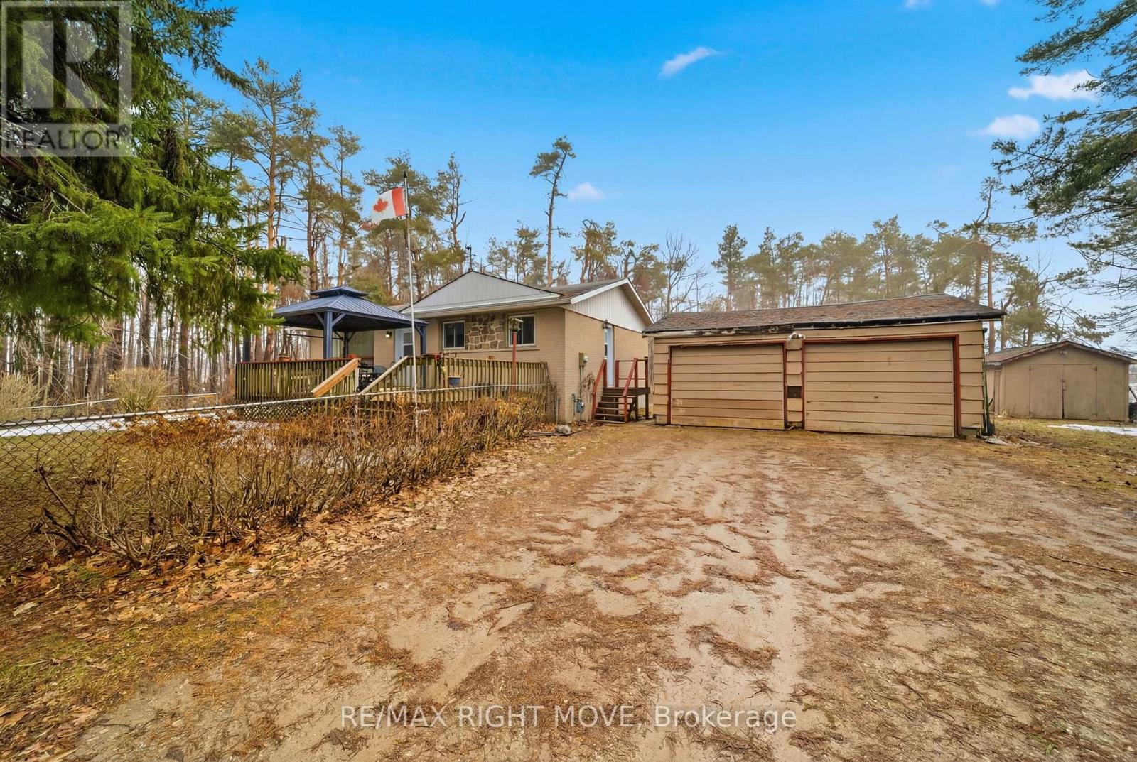 3149 BARRIE HILL ROAD, Springwater, Ontario