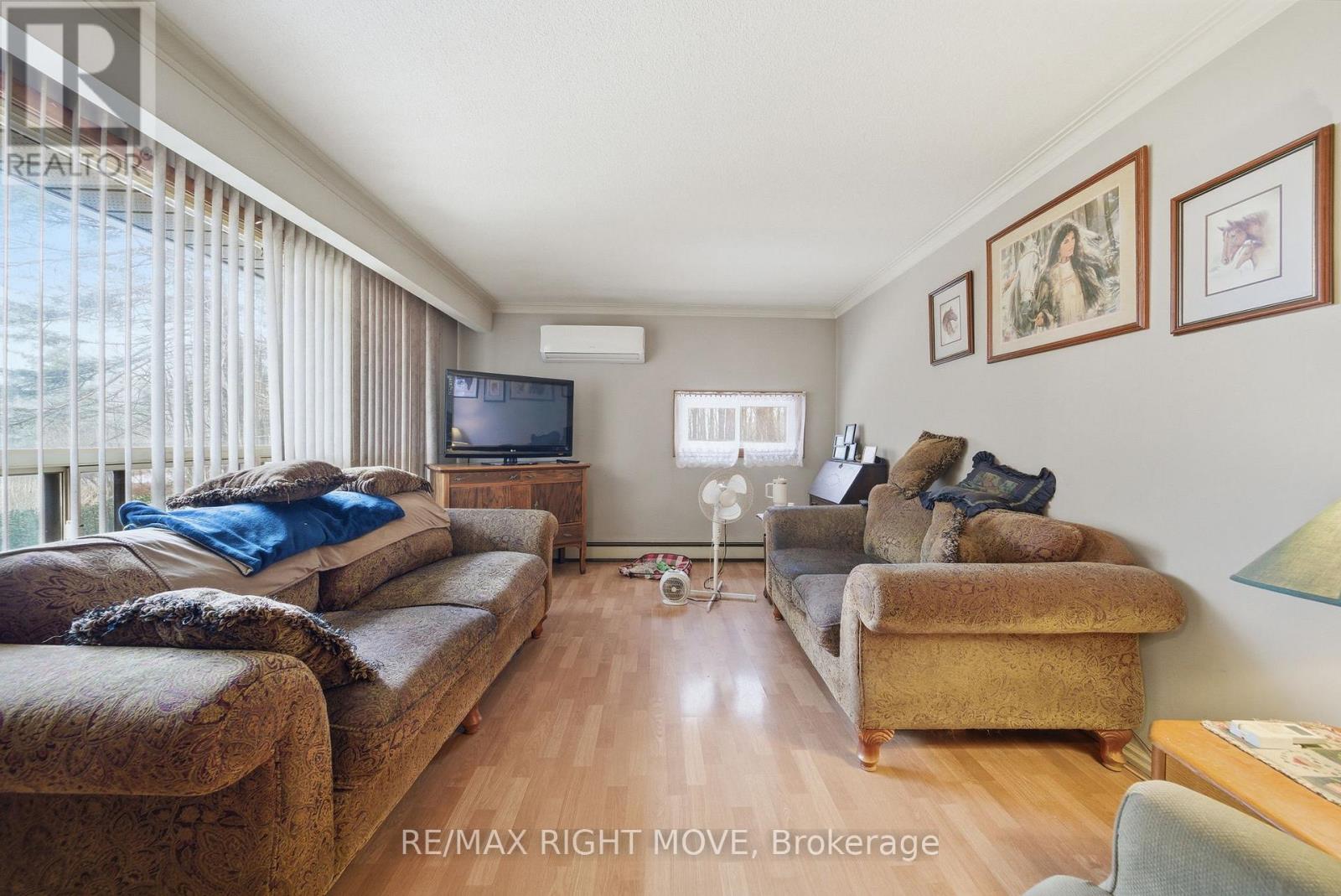 3149 Barrie Hill Road, Springwater, Ontario  L4M 4S4 - Photo 6 - S12990932