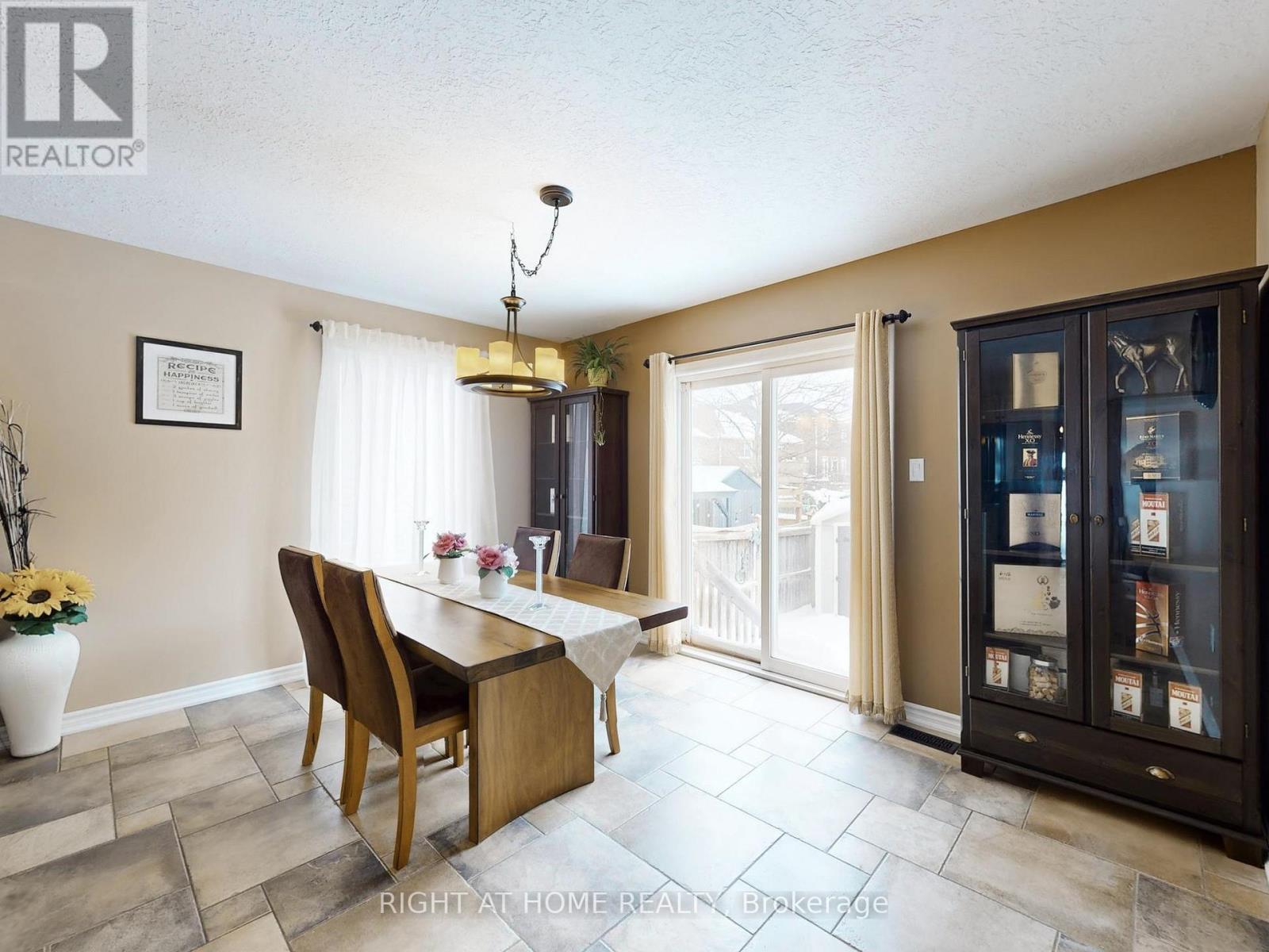 204 Proclamation Drive, Barrie, Ontario  L4N 0Y9 - Photo 12 - S12990936