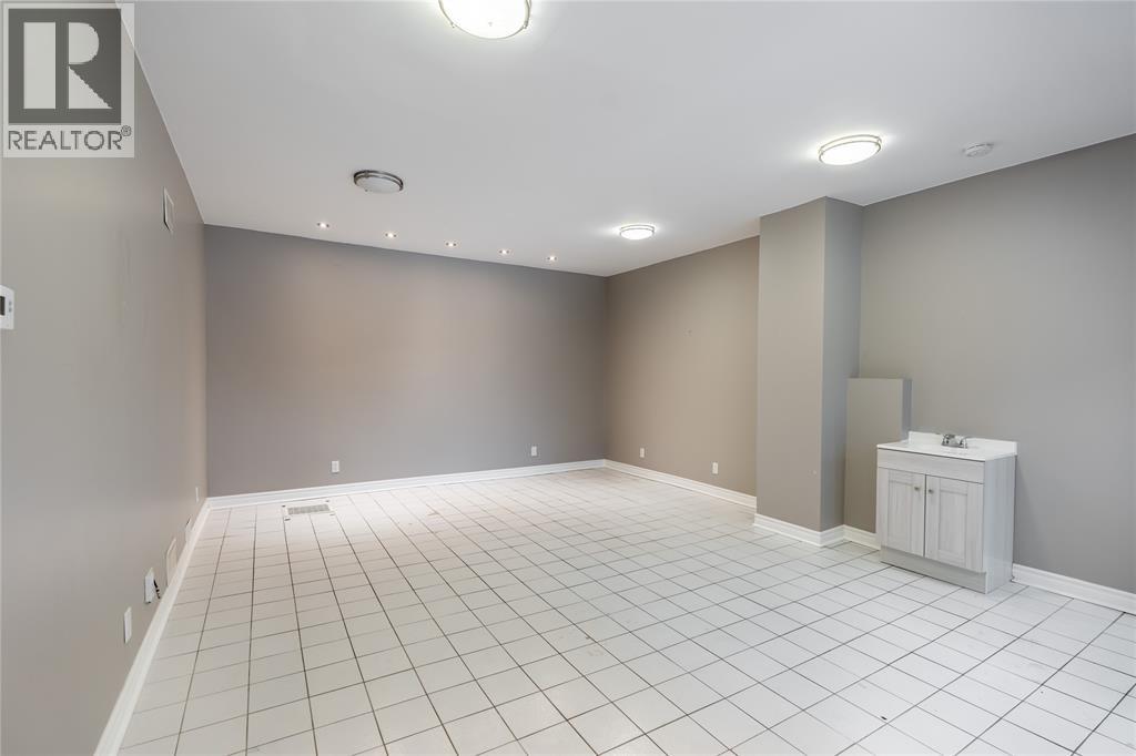 103 Ontario Street, Sarnia, Ontario  N7T 1K9 - Photo 6 - 26007941