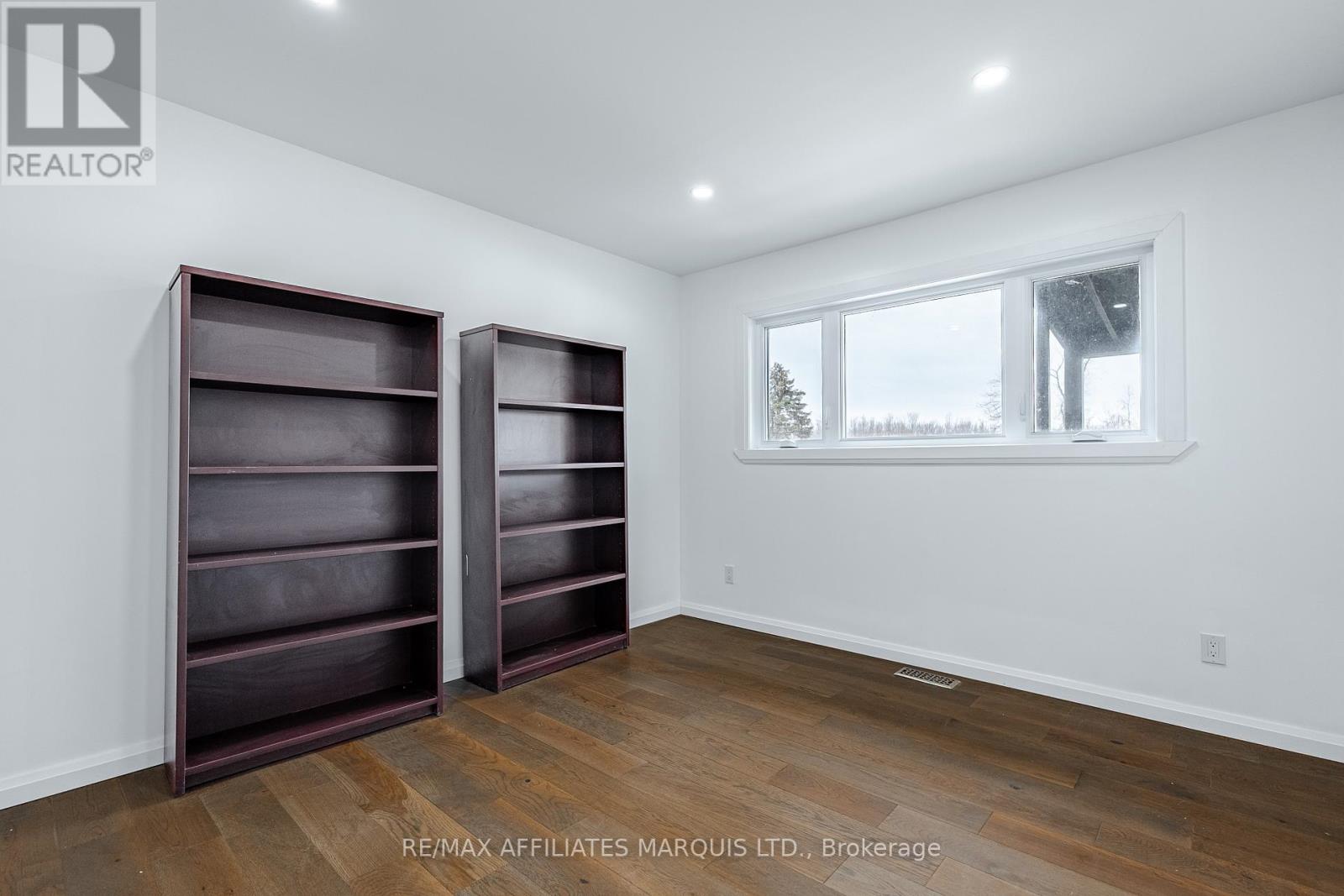 6254 Poplar Street, South Glengarry, Ontario K0C 1E0 - Photo 15 - X12879282