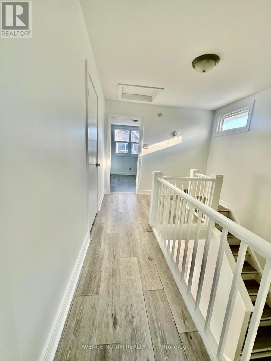 658 Coronation Avenue, Ottawa, Ontario K1G 0M5 - Photo 4 - X12990864