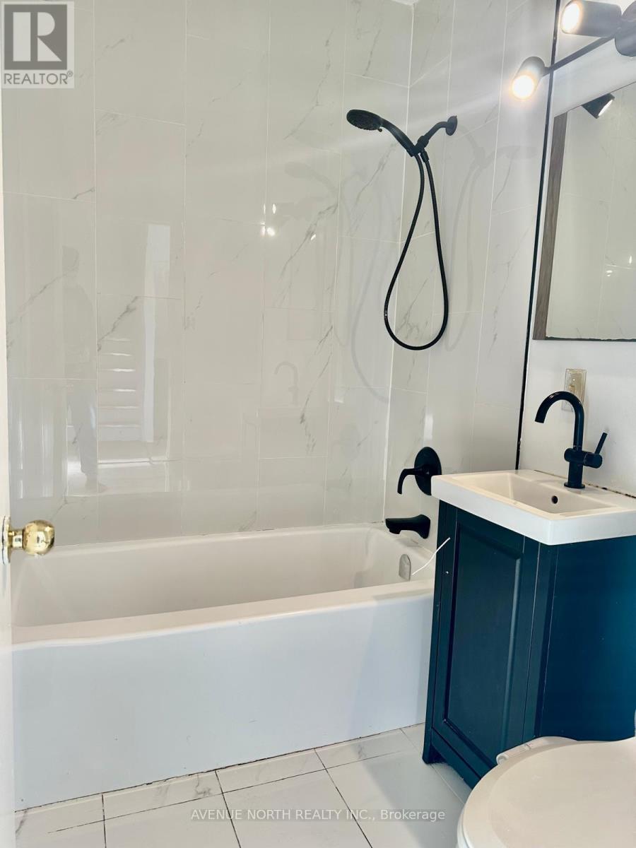 658 Coronation Avenue, Ottawa, Ontario K1G 0M5 - Photo 8 - X12990864