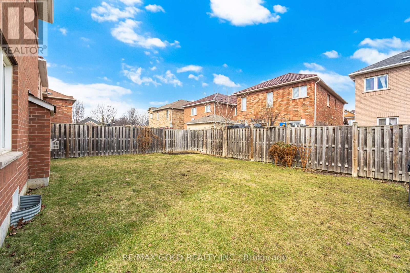 5 Attmar Drive, Brampton, Ontario  L6P 2R4 - Photo 16 - W12990736