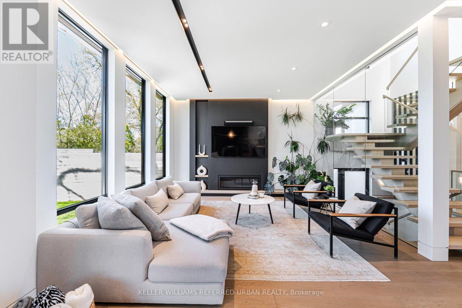 1337 Waverly Avenue, Oakville, Ontario  L6L 2S4 - Photo 13 - W12990848